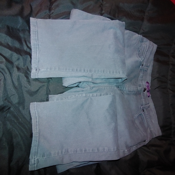 Gloria Vandqqer built Amanda jeans - Picture 2 of 3